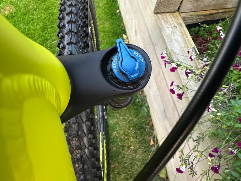 Whyte 403 Mountain Bike