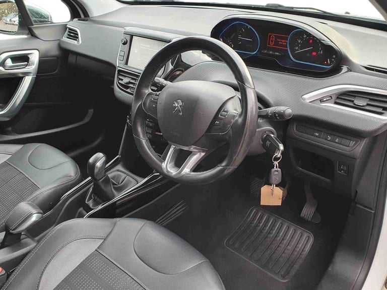 2015 Peugeot 2008 1.2 PureTech Allure 5dr Estate Petrol Manual