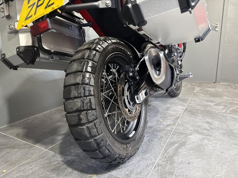 MOTO MORINI X-CAPE 650 ADVENTURE BIKE