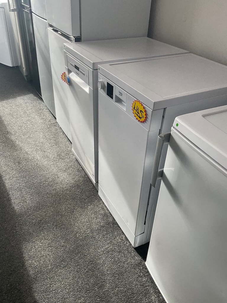 Beko Freestanding slimline dishwasher 