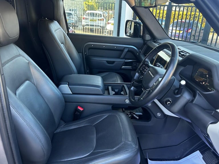 2023 Land Rover Defender 3.0 D250 Hard Top HSE Auto PANEL VAN DIESEL Automatic