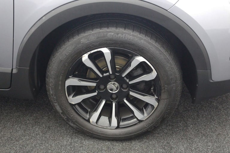 2021 Vauxhall Crossland 1.2 SE 5dr HATCHBACK PETROL Manual