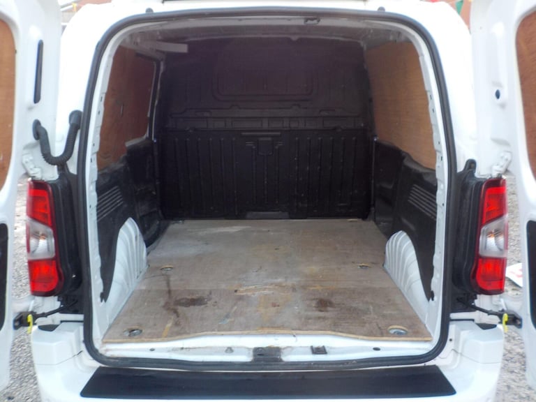 2020 Vauxhall Combo 1.6 Turbo D 2300 Sportive L1 H1 Euro 6 (s/s) 4dr PANEL VAN Diesel Manual