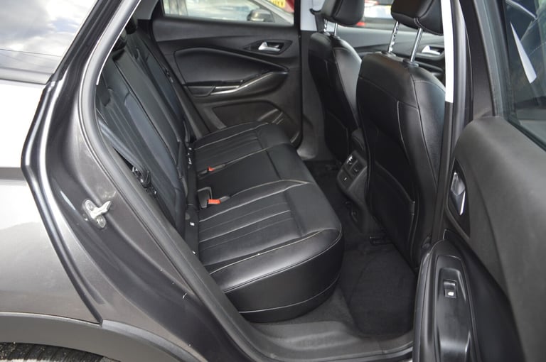 2020 Vauxhall Grandland X 1.6 Hybrid4 300 Business Ed Nav Premium 5dr Auto LEATHER INT PHEV HATCH...
