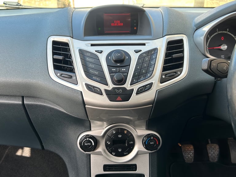 Ford fiesta titanium 57k mileage 2010