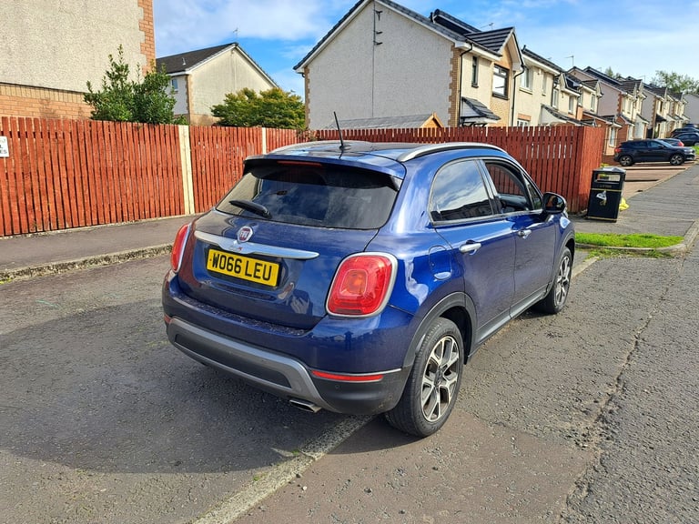 GORGEOUS FIAT 500X DIESEL £20 ROAD TAX YEARS MOT ULEZ COMPLIANT HALF LEATHER SATNAV APPLE PLAY 75MPG