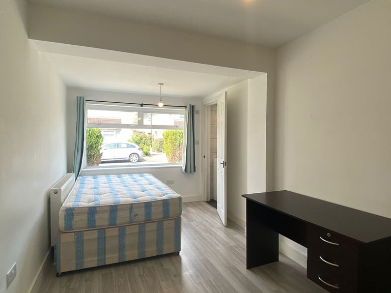 Room to Rent -Double -En suite  , All Bills Included