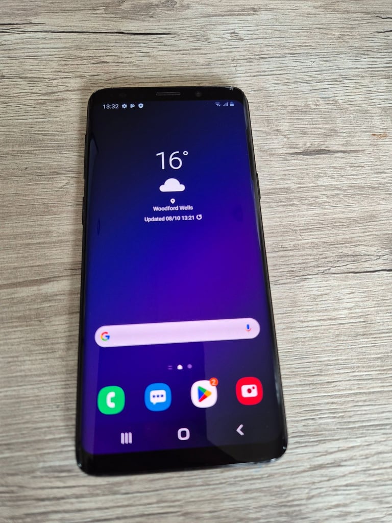 Samsung Galaxy S9 phone black 
