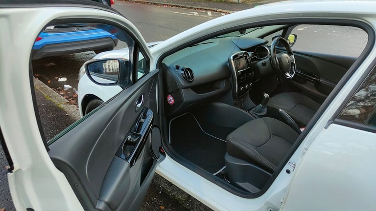 Renault Clio media nav, 1.5 diesel, low mileage 75472