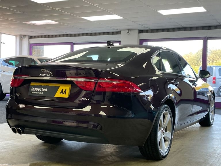 2017 Jaguar XF 2.0d Portfolio Saloon 4dr Diesel Auto Euro 6 (s/s) (180 ps) Saloon Diesel Automatic