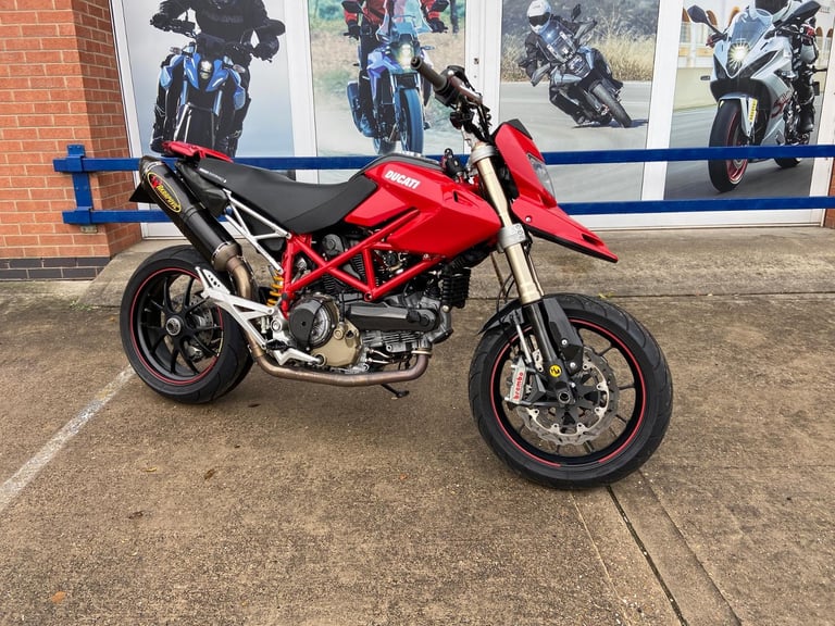 DUCATI HYPERMOTARD 1100S, IMMACULATE, EVERY EXTRA, LESS THAN 5K MILES!