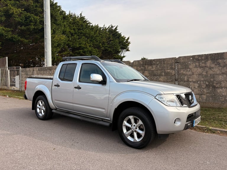 image for 2015 Nissan Navara Double Cab Pick Up Tekna 2.5dCi 4WD 2015-65 PICK UP Diesel Manual