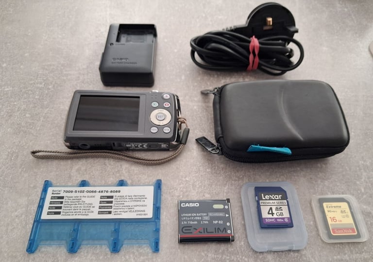 Casio Digital Camera Exilim EX-Z35 12.1MP Black C/W Case, Charger, Cards + More