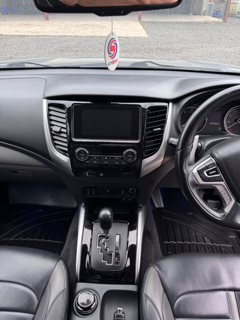 2018 Mitsubishi l200 barbarian full spec