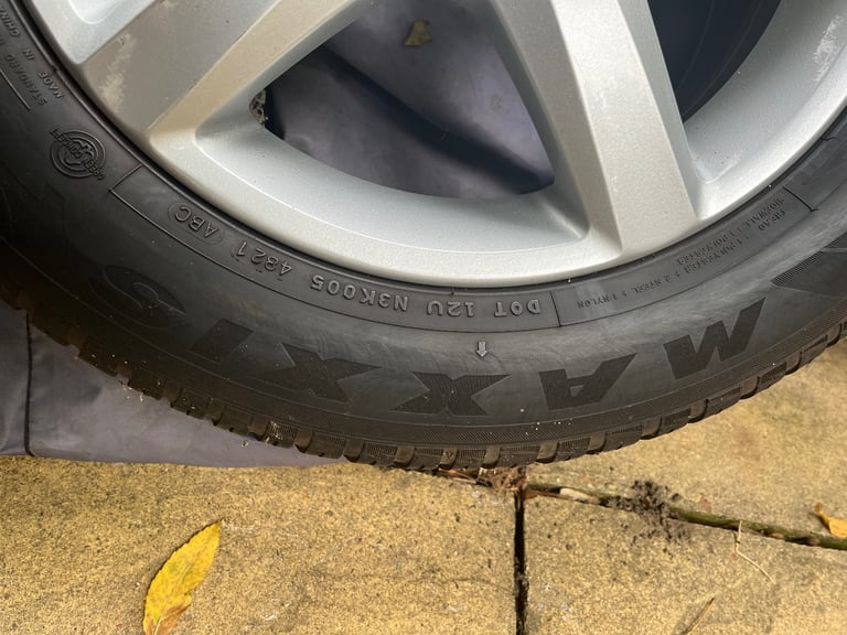 vw caddy 16in alloy  with all season tyres 