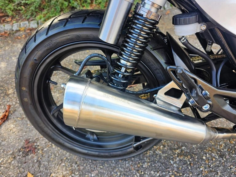 AJS BILSTON 125  2025 Petrol Manual in Red