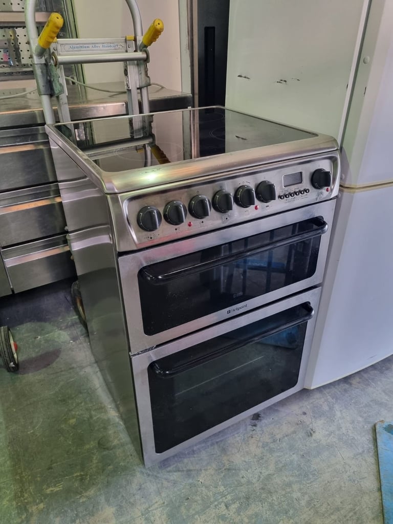 image for Hotpoint 60cm freestanding electric cooker & free delivery warranty