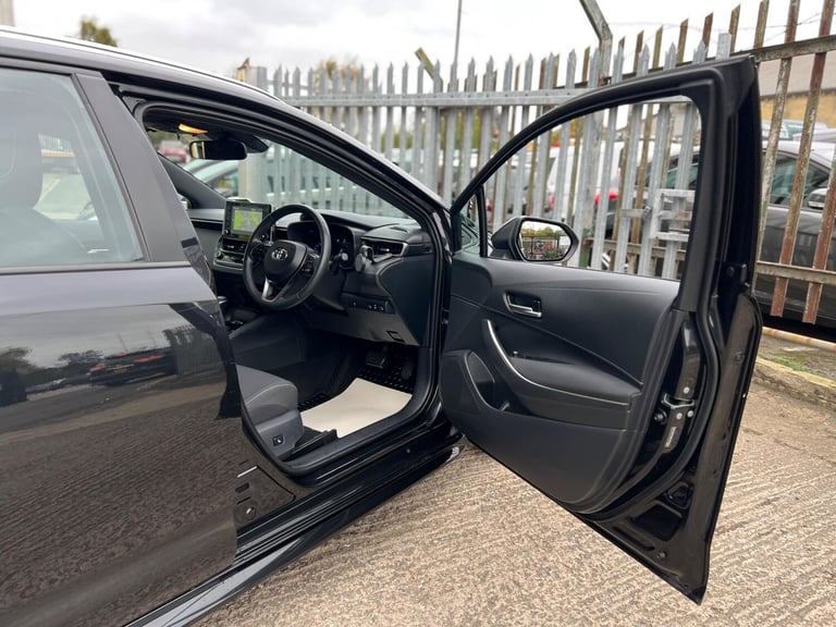 2019 Toyota Corolla 1.8 VVT-h Icon Tech Touring Sports CVT Euro 6 (s/s) 5dr ESTATE Petrol/Electri...