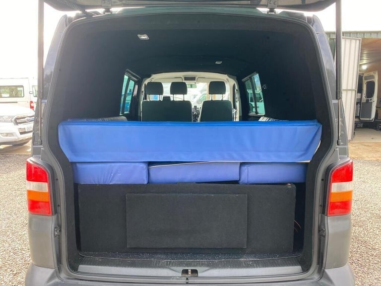 2006 Volkswagen Transporter 2.5 TDi T32 REAR LONGUE-5 BELTS-20 inch ALLOYS-PRIVATE PLATE MOTORHOM...