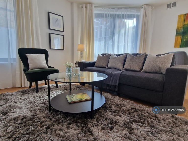 2 bedroom flat in Sugar Lane, London, SE16 (2 bed) (#2638668)