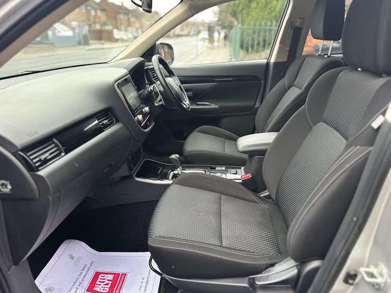 2020 Mitsubishi Outlander 2.0 MIVEC Design CVT 4WD Euro 6 (s/s) 5dr ESTATE Petrol Automatic