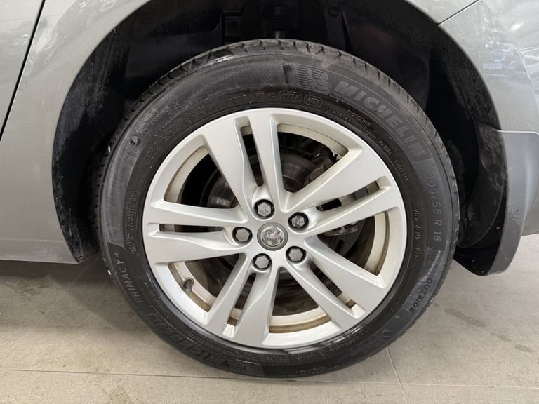 2018 Vauxhall Astra 1.6 CDTi ecoFLEX Design Sports Tourer 5dr Diesel Manual Euro 6 (s/s) (110 p E...