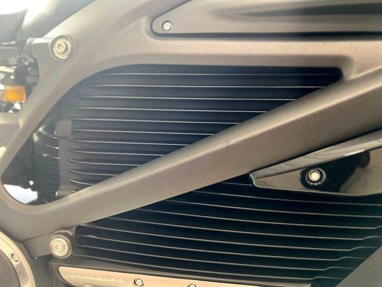 HARLEY-DAVIDSON LIVEWIRE EV TAX DEDUCTIBLE. IMMACULATE BIKE. VERY LOW MILEAGE