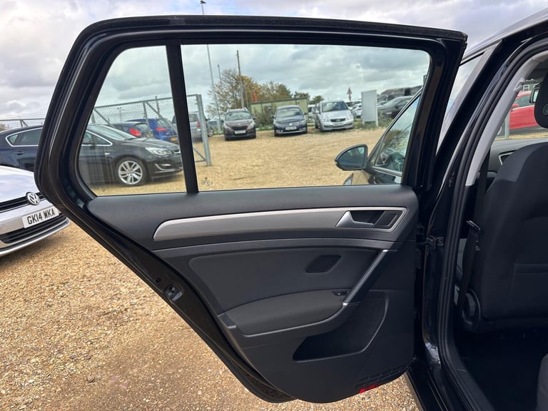 2014 Volkswagen Golf 2.0 TDI BlueMotion Tech SE Euro 5 (s/s) 5dr HATCHBACK Diesel Manual