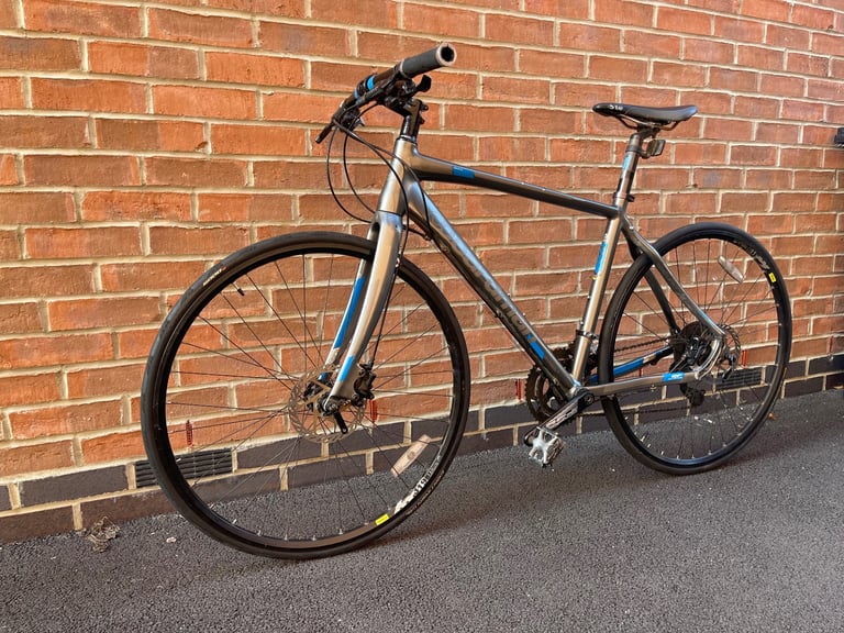 Boardman carbon frame L, wheels 700