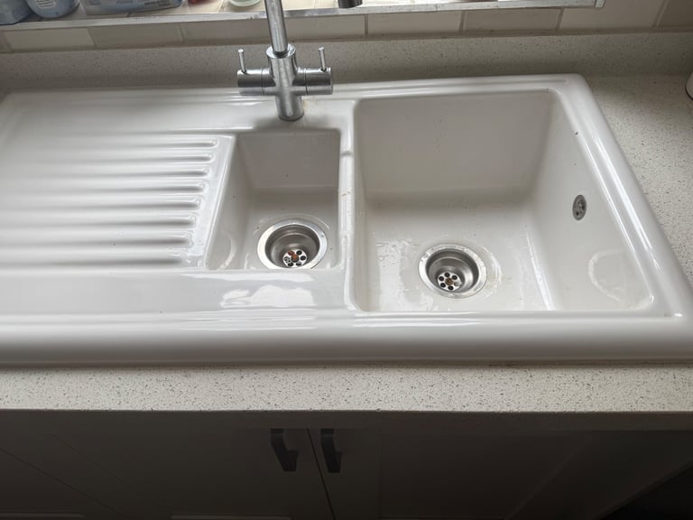 White sink