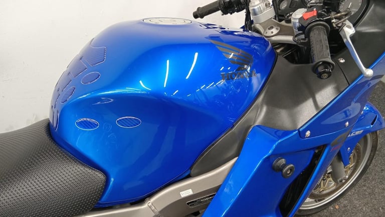 HONDA CBR1100XX ** 12 MONTH MOT - CRASH BOBBINS - REAR HUGGER ** 