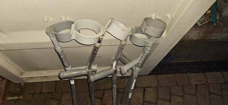 Disability Crutches Adjustable Height Aluminium Pair