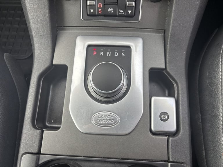 2016 Land Rover Discovery 3.0 SDV6 Graphite 5dr Auto ESTATE DIESEL Automatic