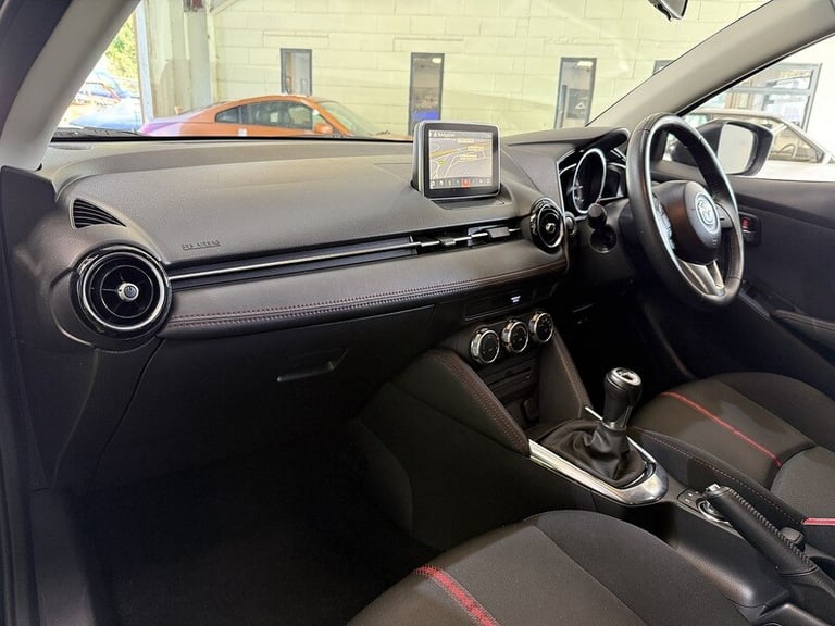 2015 Mazda Mazda2 1.5 Sport Nav 5dr HATCHBACK PETROL Manual