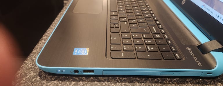 Notebook HP Pavilion 15 i3 cpu 8gb ram 1tb harddrive Windows 10 pro 