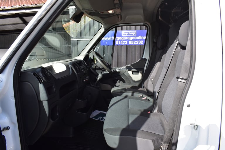 2017 Nissan NV400 2.3 dCi 130ps H2 SE Van PANEL VAN Diesel Manual