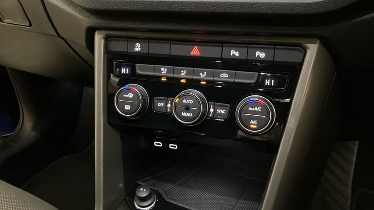 2021 Volkswagen T-Roc 1.5 TSI EVO Design 5dr DSG Petrol Hatchback Hatchback Petrol Automatic