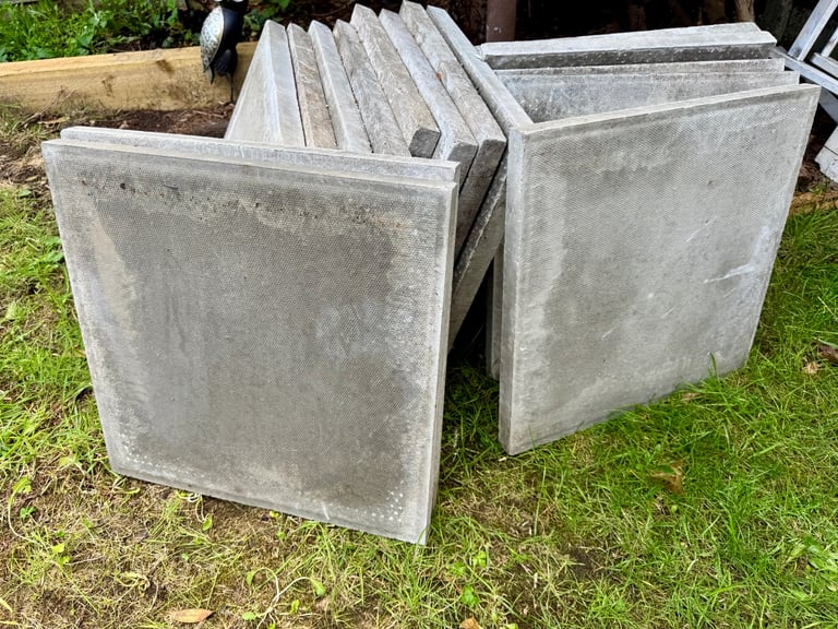 ⭐️⭐️⭐️⭐️ 15 NEARLY NEW WICKES PAVING SLABS 45cm x 45cm