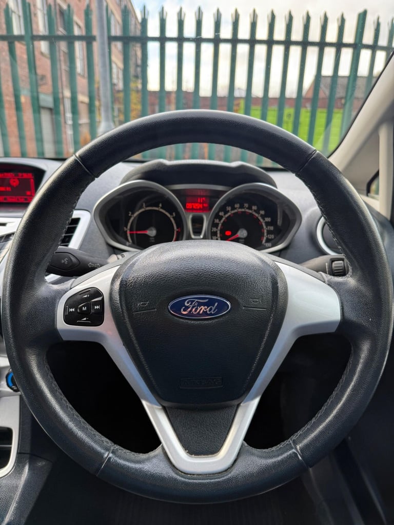 2012 Ford Fiesta 1.25 Zetec 5dr HATCHBACK Petrol Manual