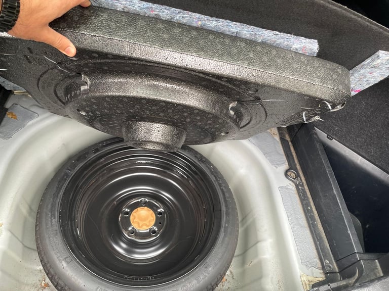 Toyota, AURIS, Estate, 2015, Manual, 1197 (cc), 5 doors