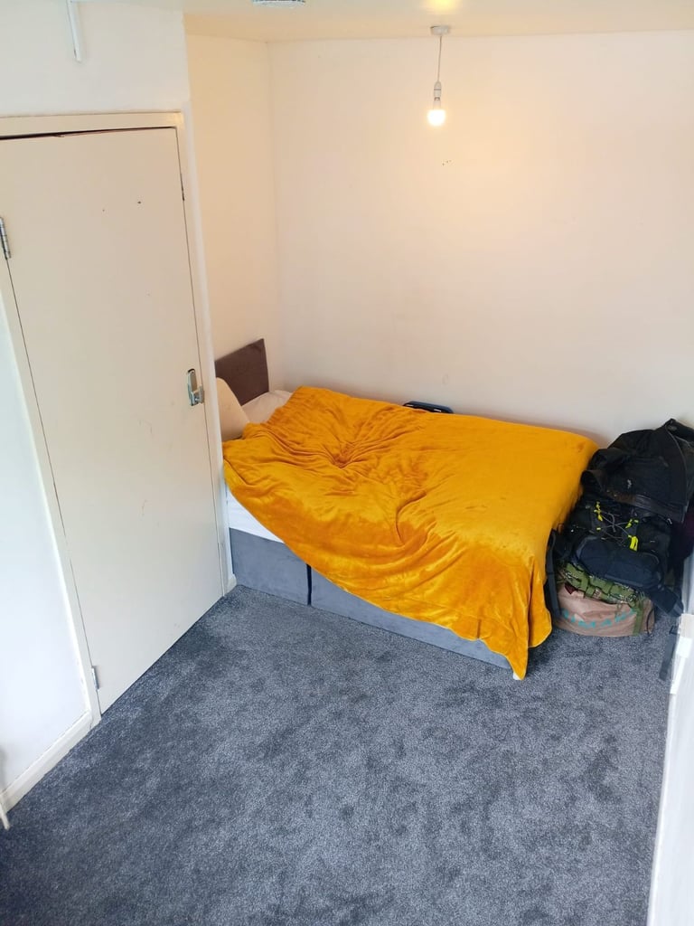 image for Single bedroom for rent 