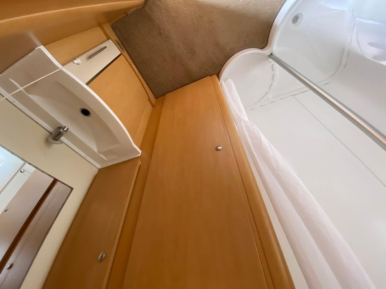 BAILEY PEGASUS 514 - 2010 - 4 BERTH - END WASHROOM - MOVER - BARGAIN 