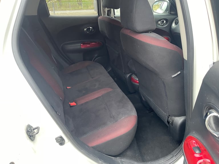 2013 Nissan Juke 1.6 Acenta 5dr [Premium Pack] HATCHBACK Petrol Manual