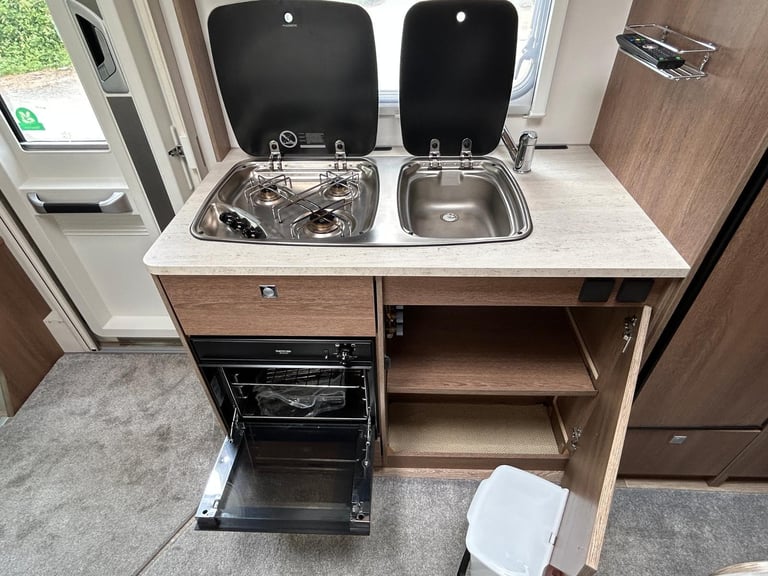 Dethleffs Trend A5887 Motorhome  For Sale, Wi-Fi, 2 Solar Panels, Bunk Beds