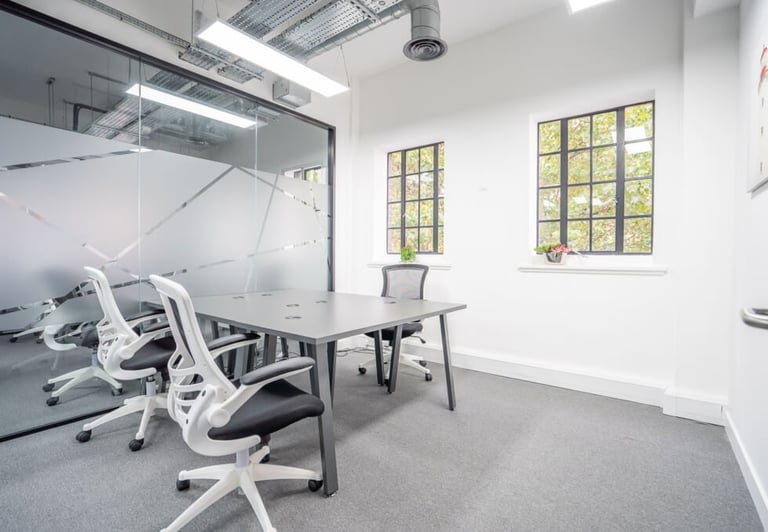 Furnished offices to rent in *King's Cross*. Office Spaces for 2 to 75 desks NW1
