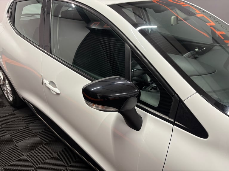 2015 Renault Clio 1.2 16V Dynamique MediaNav 5dr HATCHBACK Petrol Manual