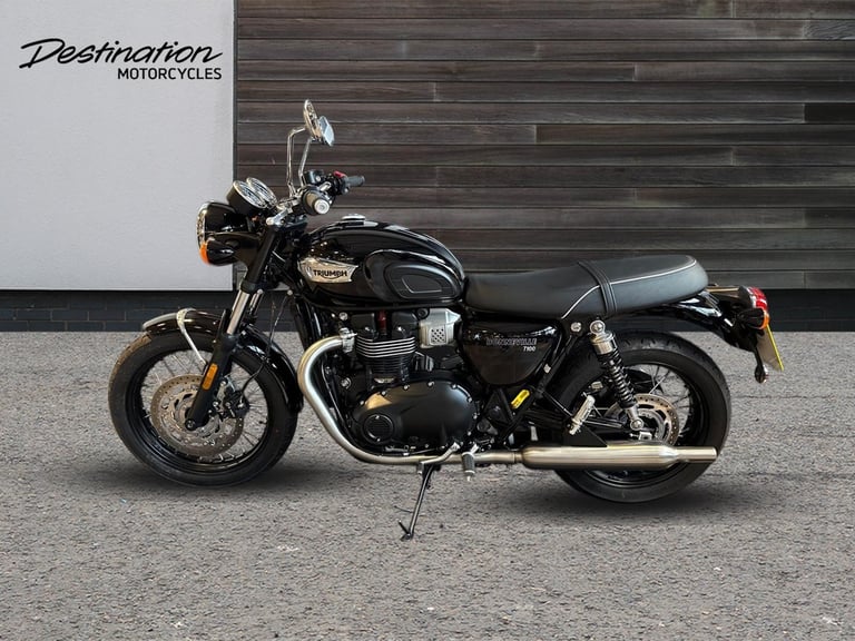 2021 Triumph Bonneville T100 black Manual
