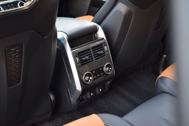 2021 62 LAND ROVER RANGE ROVER SPORT 5.0 P575 V8 SVR CARBON EDITION SUV 5DR PETR