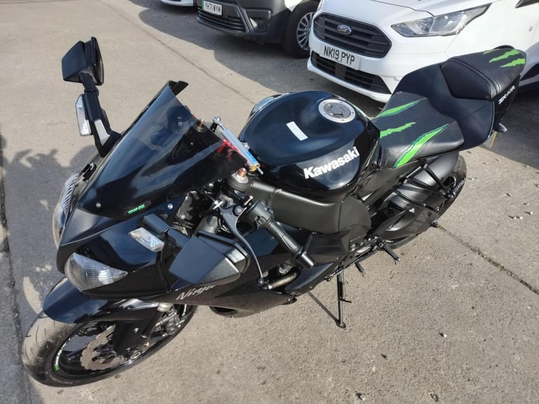2009 09 KAWASAKI ZX 1000 ZX10 E9F BLACK SPORT BIKE NEW MOT HPI CLEAR