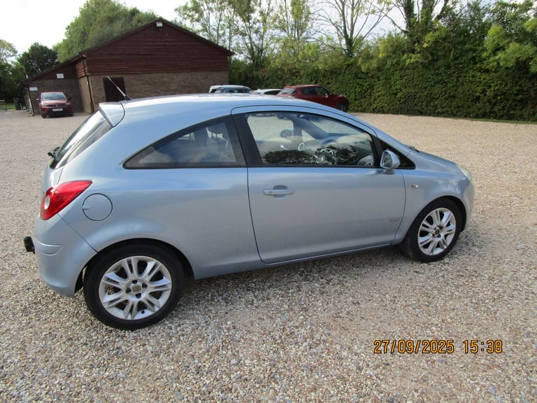 2008 Vauxhall Corsa 1.4i 16V Design 3dr Auto HATCHBACK Petrol Automatic